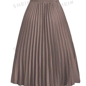 Prive' Plus Size Plain Color Pleated Skirt
